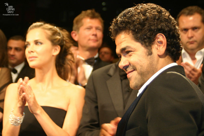 Jamel Debbouze et Melissa Theuriau, lors de la projection du film "Hors la loi" de Rachid Bouchareb - Festival de Cannes 2010 - Photo © Anik Couble