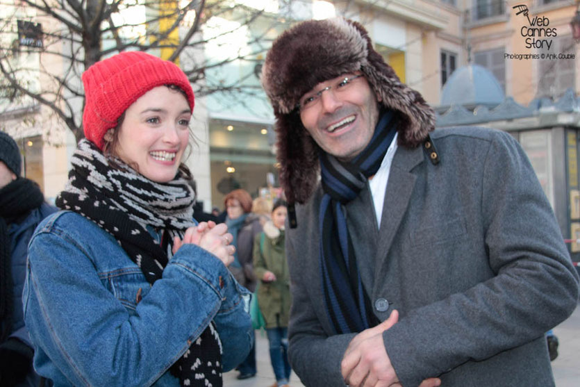  Charlotte Le Bon et Toumi Djaïdja, initiateur de la marche de 1983, lors de l'inauguration de l'Expo Photo "Inside Out" de l'Artiste JR - Lyon  Déc 2013 - Photo © Anik COUBLE