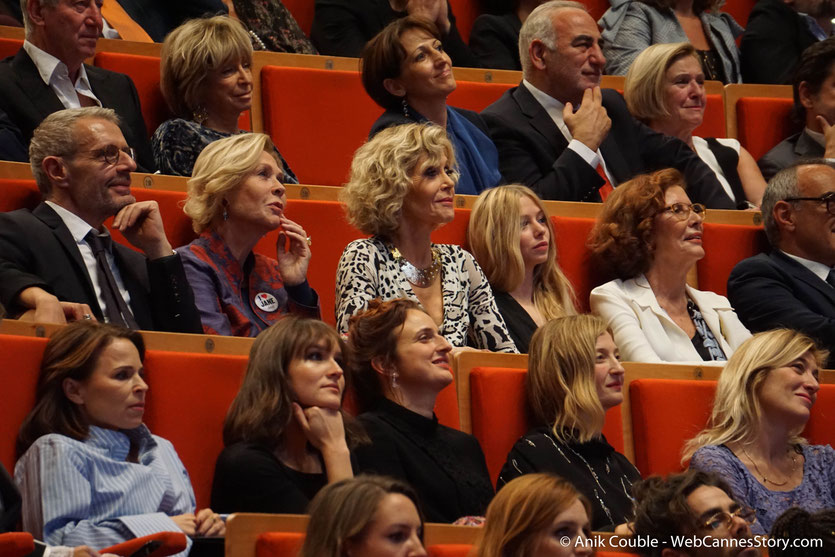 Jane Fonda, au milieu des invités de la Cérémonie de Remise du Prix Lumière - Festival Lumière 2018 - Lyon - Photo © Anik Couble