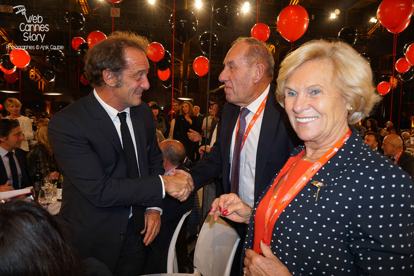 Belle rencontre entre Max Lefrancq-Lumière, son épouse Michèle et Vincent Lindon,  lors du diner d'ouverture du Festival Lumière 2015 - Lyon - Photo © Anik COUBLE