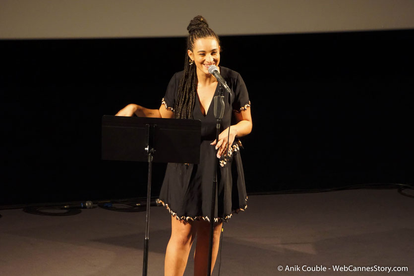 Camélia Jordana, lors de son concert, consacré aux chansons du répertoire du cinéma français, lors du Festival  Lumière 2018 - Lyon - Photo © Anik Couble