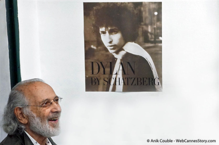 Jerry Schatzberg, réalisateur américain et ancien photographe de mode, lors du vernissage de son exposition, consacrée à de Bob Dylan et installée pendant le Festival Lumière 2018 - Lyon - Photo © Anik Couble