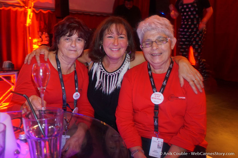 En compagnie de 2 sympathiques bénévoles, Ginette et Lola - Festival Lumière - Lyon - Octobre 2016 - Photo © Anik Couble