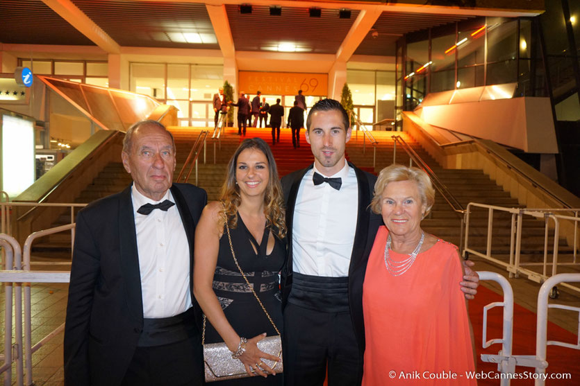 Max Lefrancq Lumière, en compagnie de son épouse Michèle, de son petit fils, Cédric et de sa petite amie  Karine - Festival de Cannes 2016 - Photo © Anik Couble