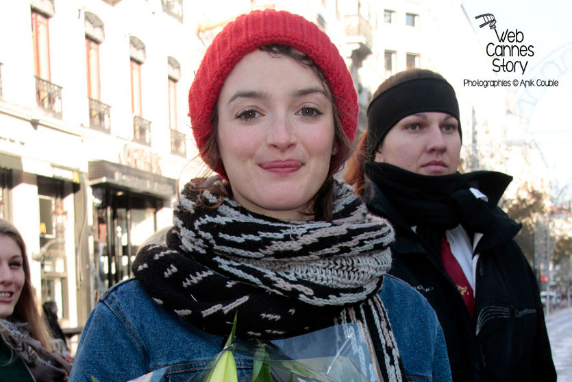 Charlotte Le Bon, à l'initiative du projet "Inside Out" de l'Artiste JR - Lyon  Déc 2013 - Photo © Anik COUBLE