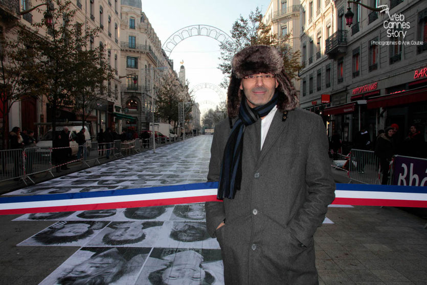  Toumi Djaïdja, initiateur de la marche de 1983, lors de l'inauguration de l'Expo Photo "Inside Out" de l'Artiste JR - Lyon Déc 2013 - Photo © Anik COUBLE