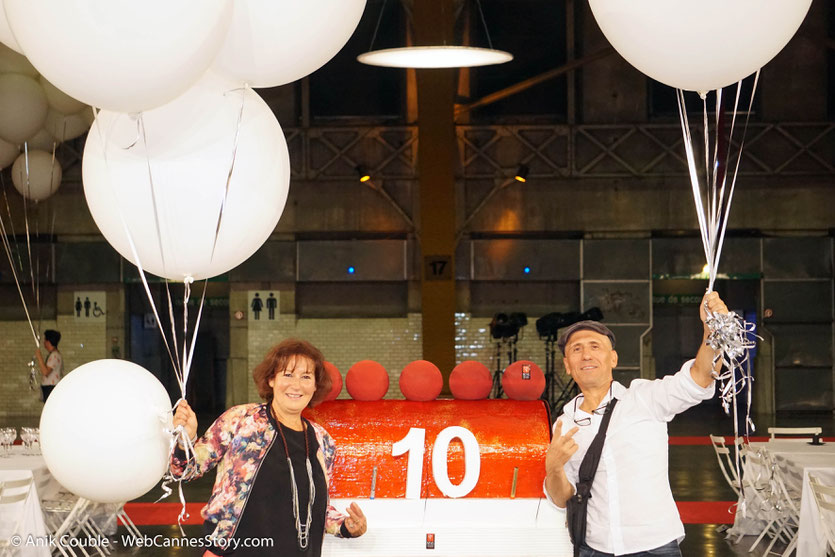 En compagnie de mon ami, Loulou Dedola, scénariste, auteur, compositeur, interprète, leader du groupe RCP, lors du très convivial dîner d'ouverture du Festival Lumière 2018 - Lyon - Photo © Anik Couble