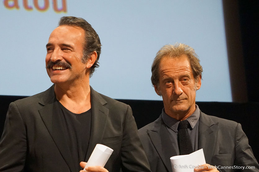 Jean Dujardin et Vincent Lindon, sur scène, lors de la cérémonie d’ouverture du Festival Lumière 2018 - Lyon - Photo © Anik Couble