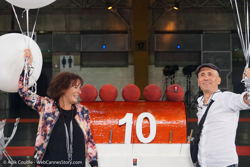 En compagnie de mon ami, Loulou Dedola, scénariste, auteur, compositeur, interprète, leader du groupe RCP, lors du très convivial dîner d'ouverture du Festival Lumière 2018 - Lyon - Photo © Anik Couble