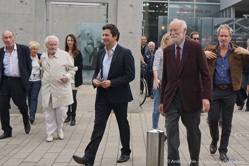 Max Lefrancq-Lumière, son épouse Michèle, Niels Arestrup, Laurent Gerra, Nicolas Seydoux, Christopher Thompson, lors du tournage, du remake de la Sortie des Usines Lumière, dirigé par Wong Kar-wai - Festival Lumière 2017 -  Lyon - Photo © Anik Couble