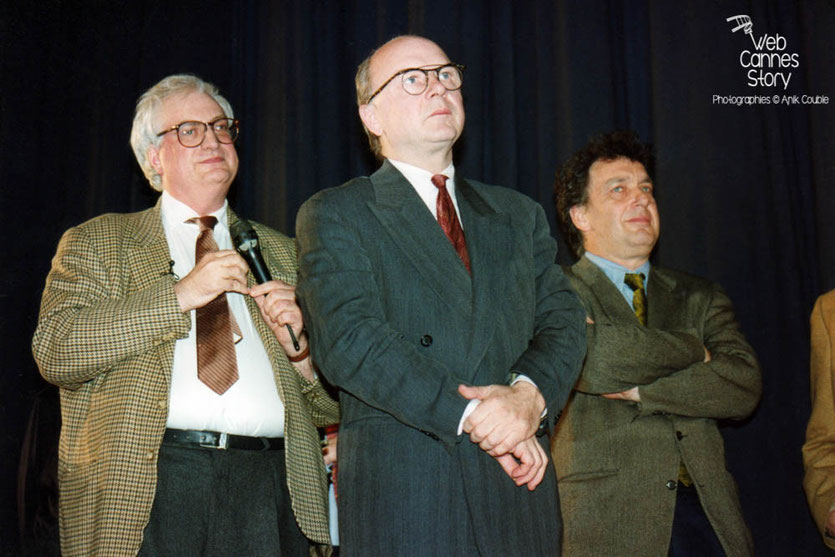Bertrand Tavernier et Stephen Frears (GB) - Cérémonie du centenaire du Cinéma  - Lyon - 1995 © Anik COUBLE 