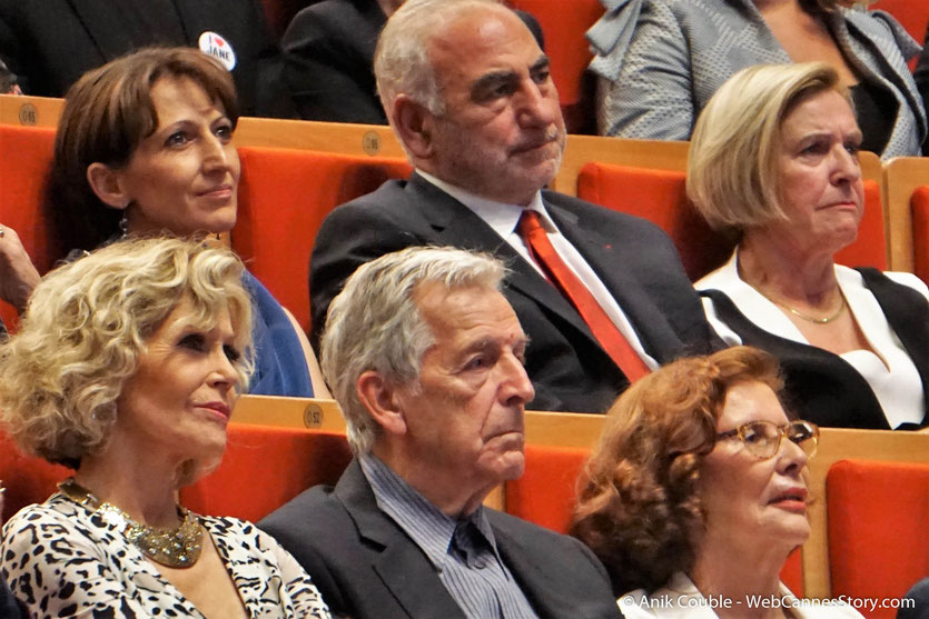 Jane Fonda et Costa Gavras, au milieu des invités de la Cérémonie de Remise du Prix Lumière - Festival Lumière 2018 - Lyon - Photo © Anik Couble