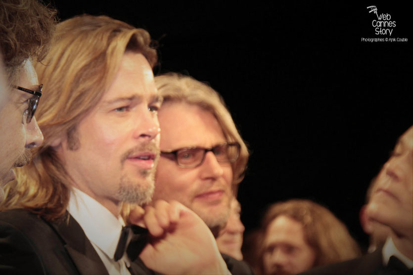  Brad Pitt et Andrew Dominik, lors de la projection  de "Cogan - La mort en douce"  d’Andrew Dominik - Festival de Cannes 2012 - Photo © Anik COUBLE