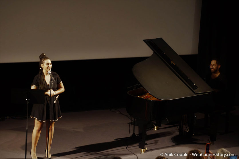 Concert de Camélia Jordana, pendant lequel elle a interprété les chansons du répertoire du cinéma français, lors du Festival Lumière 2018 - Lyon - Photo © Anik Couble