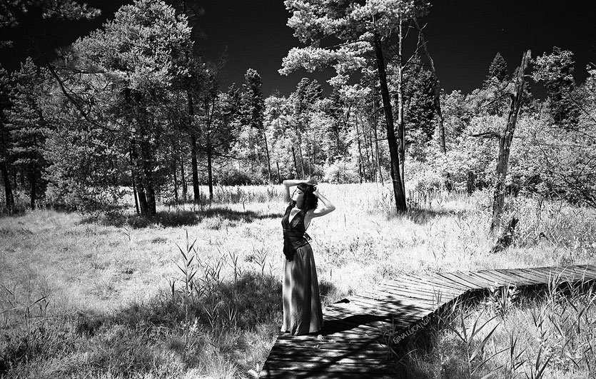 image: nina luca, vjp analogue photography, vjp.ch, leica m6, rollei, infrared analogue photography, infrared analog photography, film is alive, film is not dead, lörmoos, swiss fashion blogger, swiss blogger, swiss fashion designer, swiss photographer