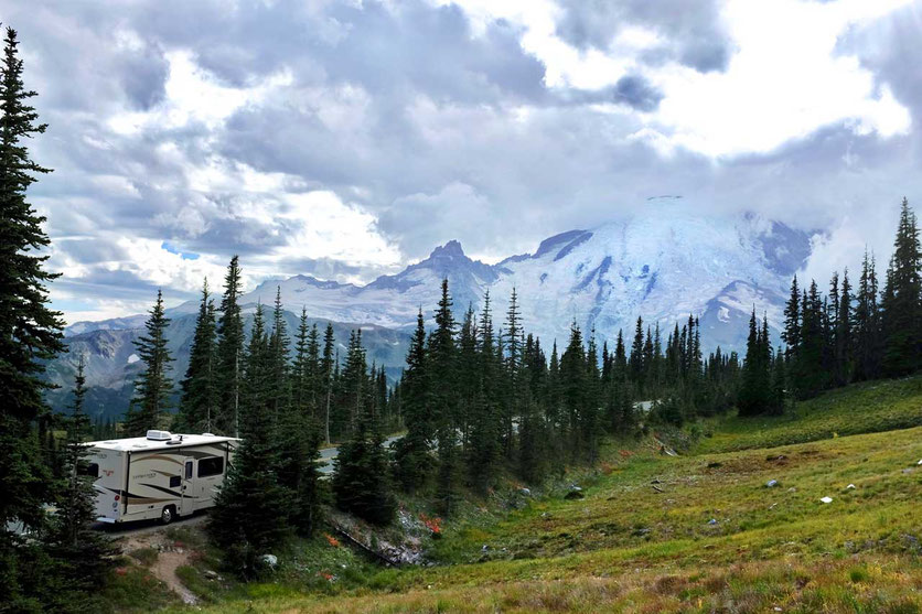 Sunrise Point Road - Mount Rainier National Park