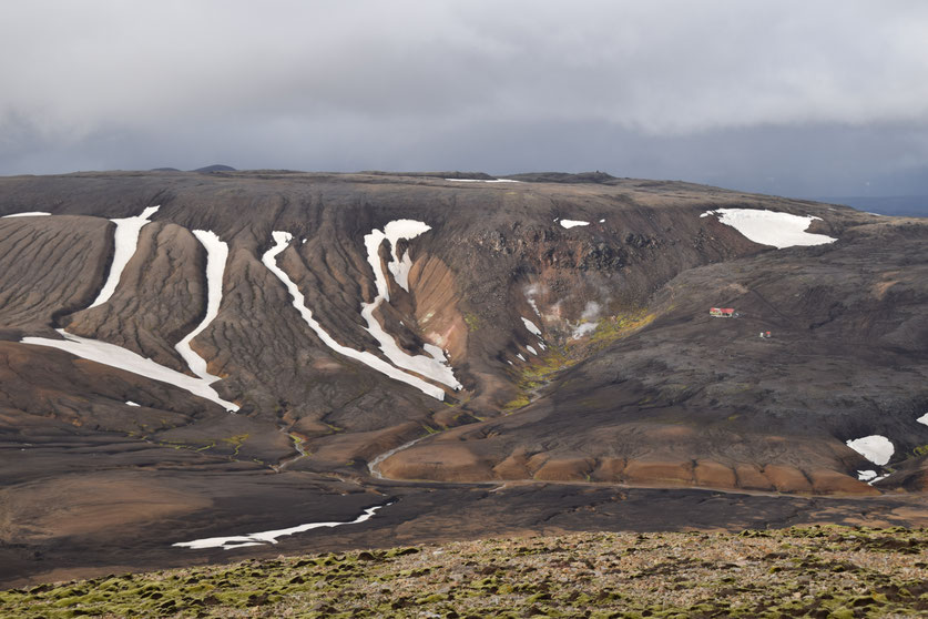 Hrafntinnusker mountain and hut, Reykjafjöll