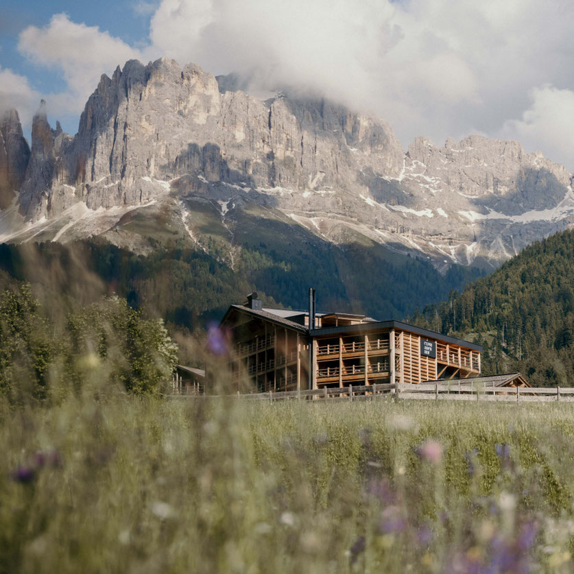  MOUNTAIN HIDEAWAYS - die schönsten Wellnesshotels in den Alpen - Cyprianerhof - Eggental/Dolomiten - Südtirol ©Marika Unterladstätter