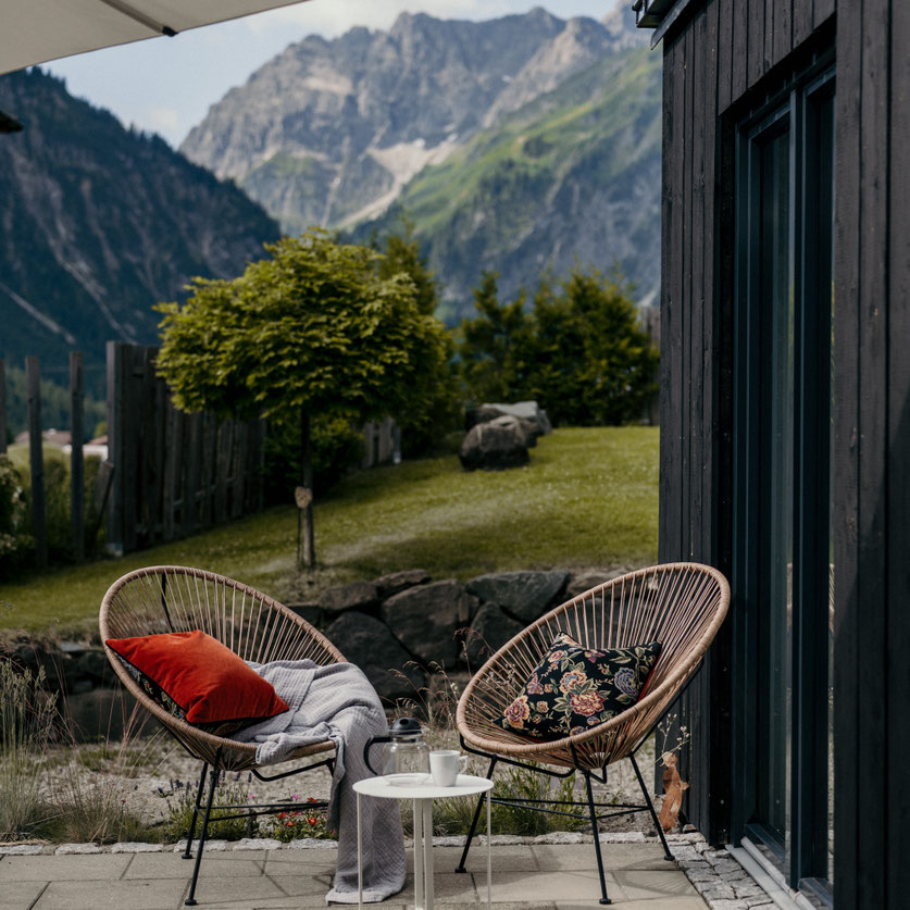 MOUNTAIN HIDEAWAYS - private Rückzugsorte in den Alpen - WALSER ART Apartmenthaus im Kleinwalsertal, Vorarlberg