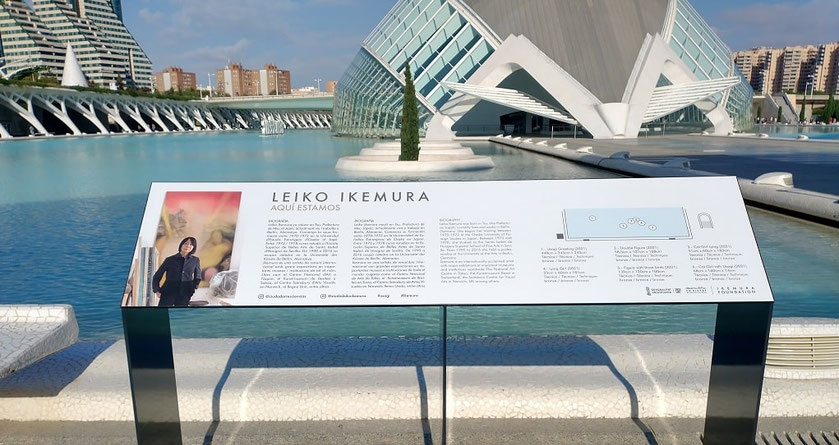 Una de sus muestras más significativas, instalada en los exteriores de la Ciudad de las Artes y las Ciencias (septiembre 2021 - marzo 2022). Presentó seis esculturas monumentales en el lago del Hemisfèric, destacando la pieza central Usagi Greeting.