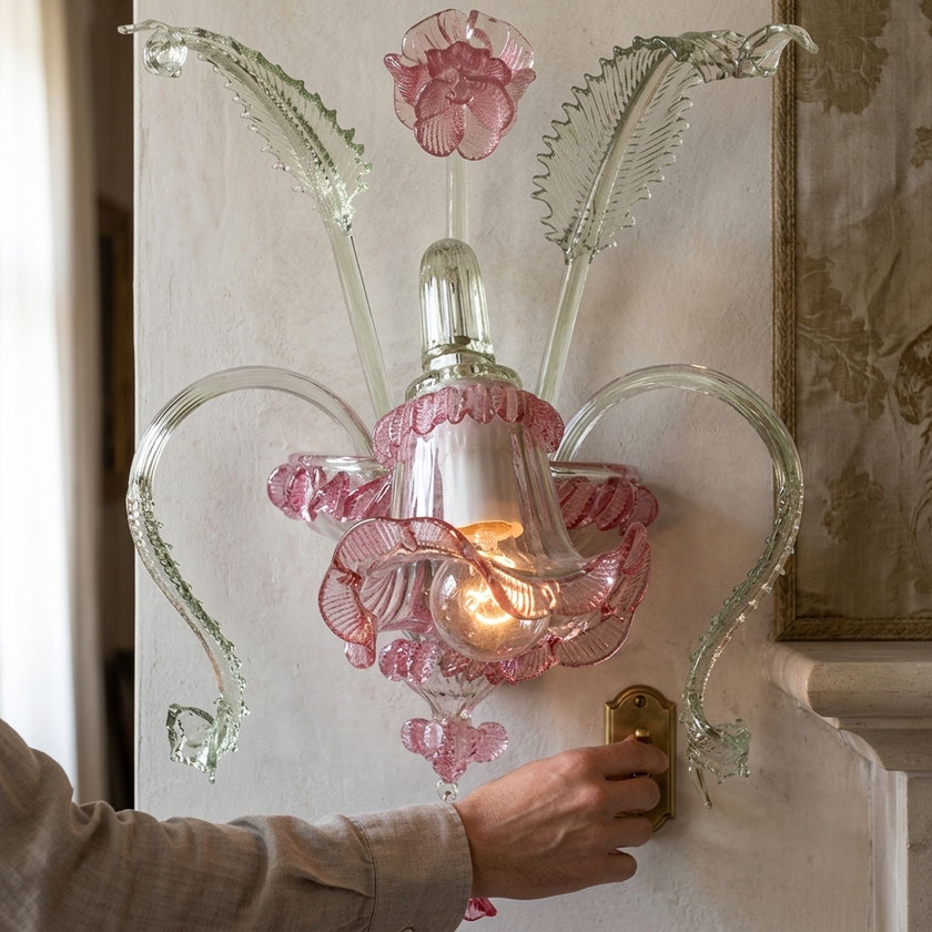 applique Clementi Rosa in vetro di Murano rosa lavorata a mano