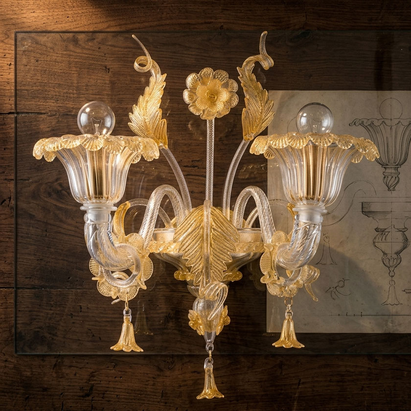 Lampada da parete Miss Veneziana Aurea in vetro di Murano lavorato a mano finitura oro artigianale