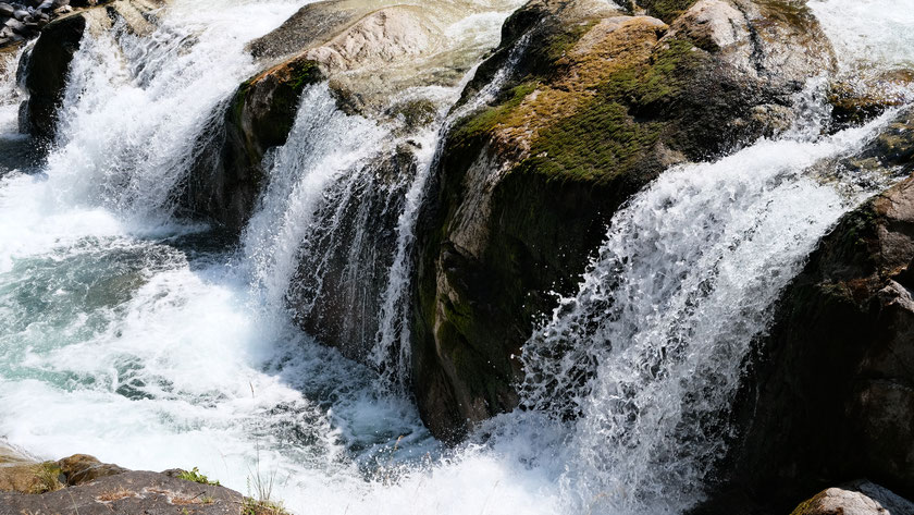 Cascade de Pouey Bacou sur le sentier des cascades à Cauterets dans les Hautes-Pyrénées