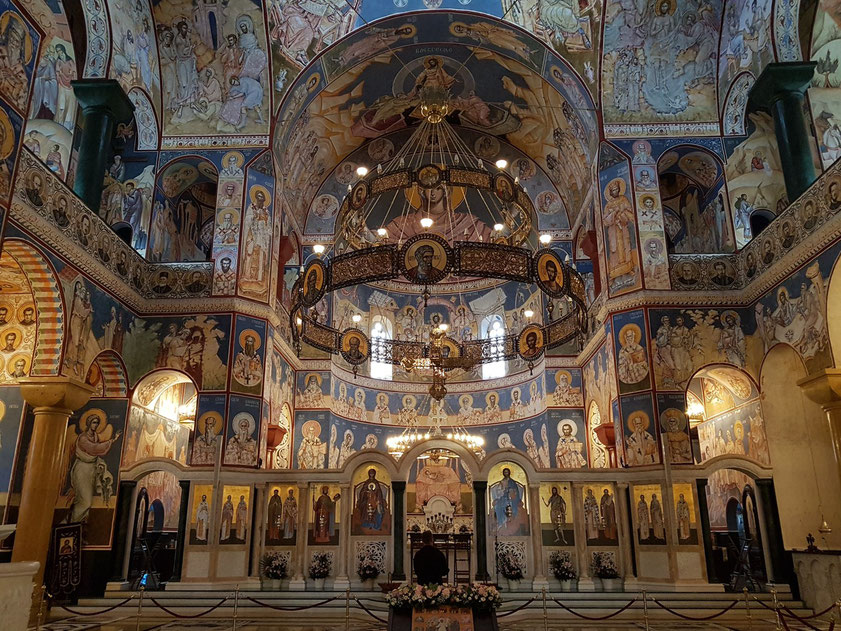 The Cathedral Of St. John Vladimir in Bar, Blick zur Ikonostase