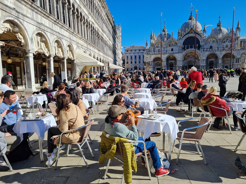 Markusplatz mit Blick auf den Markusdom