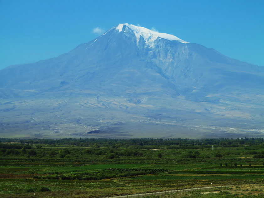 Großer Ararat, ein ruhender Vulkan im Ararathochland in Ostanatolien nahe der Grenze zu Armenien, 5137 m