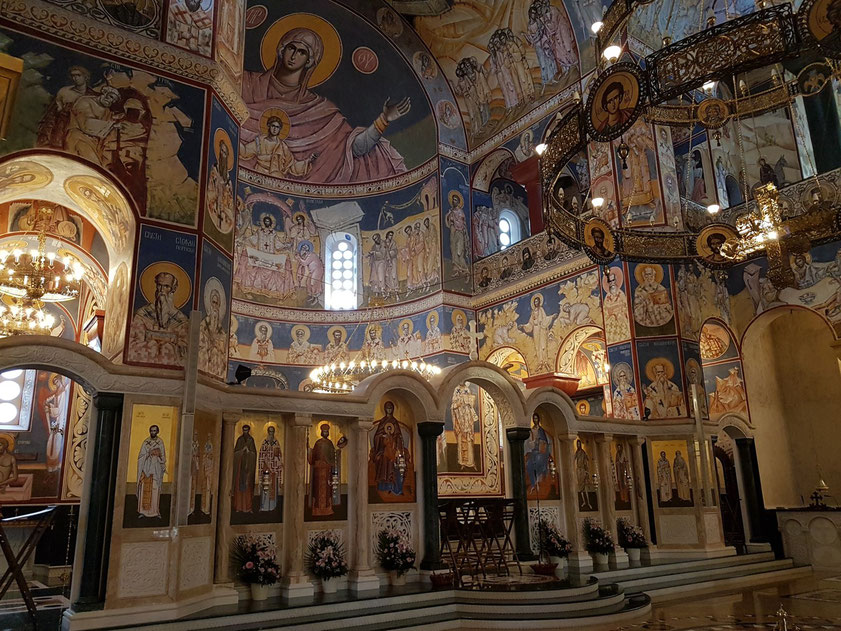 The Cathedral Of St. John Vladimir in Bar, Blick zur Ikonostase