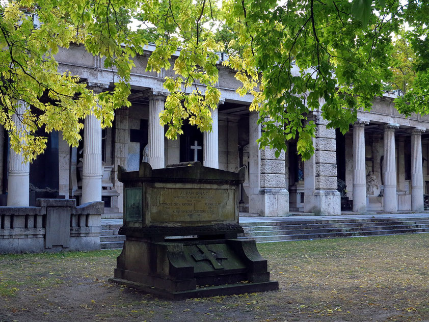 Kerepesi temető (Kerepescher Friedhof), 1847 eröffnet