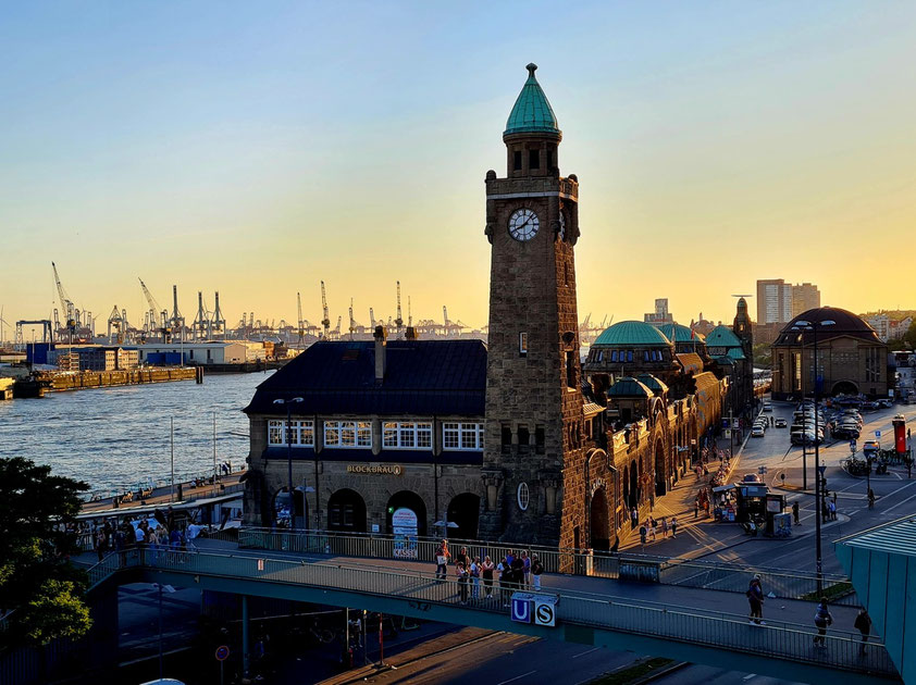 Hamburg, St. Pauli-Landungsbrücken