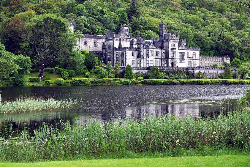  Schloss von Kylemore, unter Mitchell und Margaret Henry 1867 bis 1871 erbaut