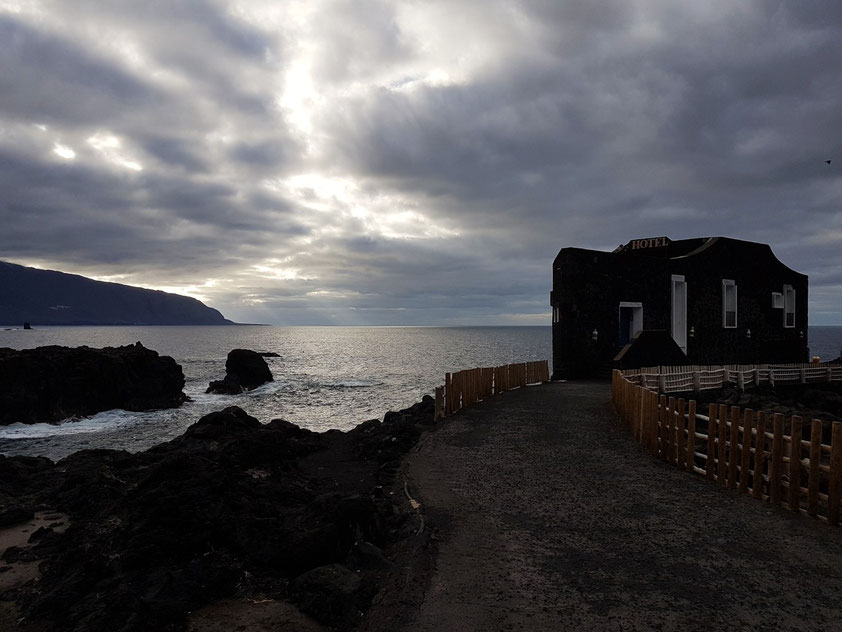 El Golfo, Punta Grande, das kleinste Hotel der Welt