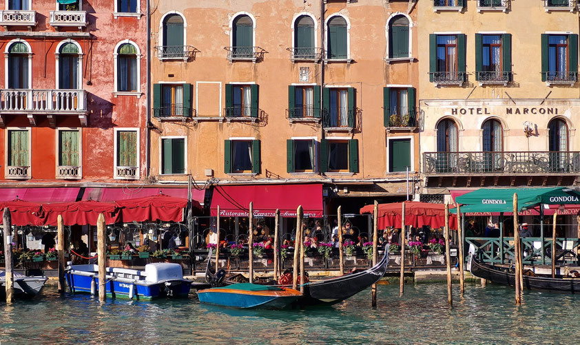 Häuserfront am Canal Grande (Ausschnitt)