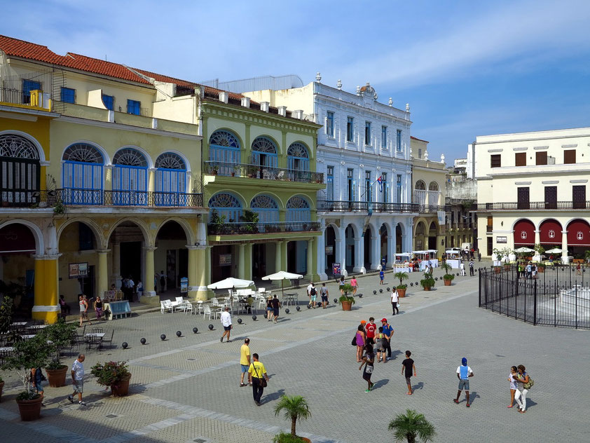 Plaza Vieja, Westseite