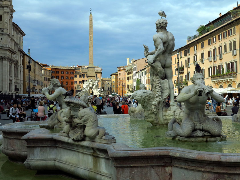 Piazza Navona mit Fontana del Moro, von Giacomo della Porta 1574–1576 erbaut