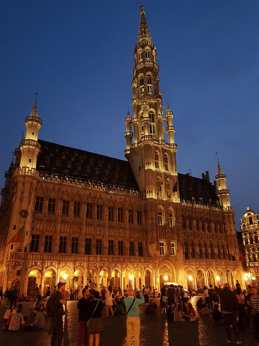 Grand-Place/Grote Markt, Rathaus, um 23 Uhr