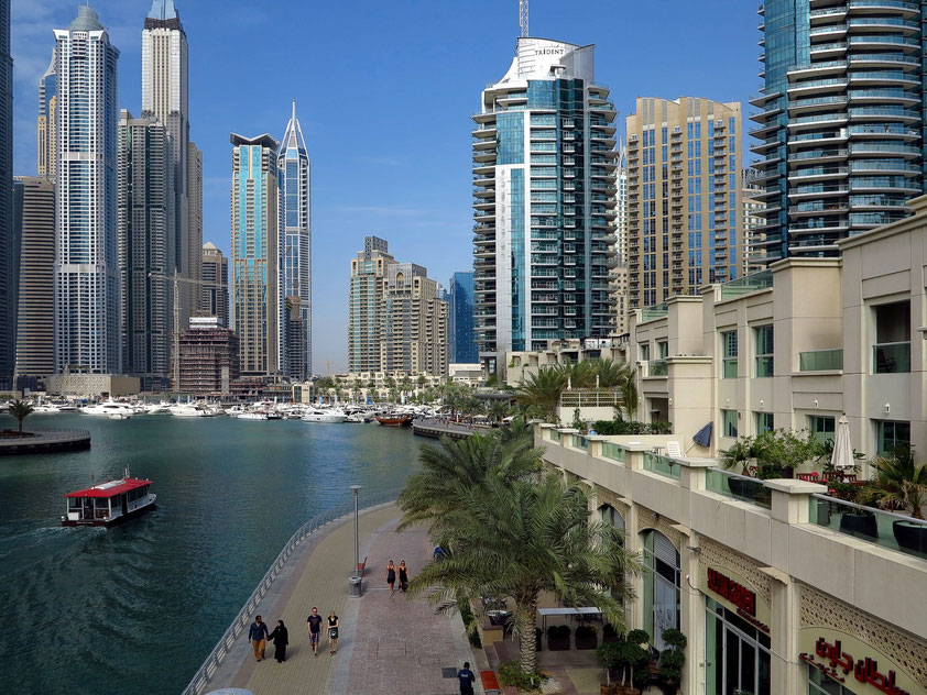 Dubai Marina, rechts Marina Hotel Apartments