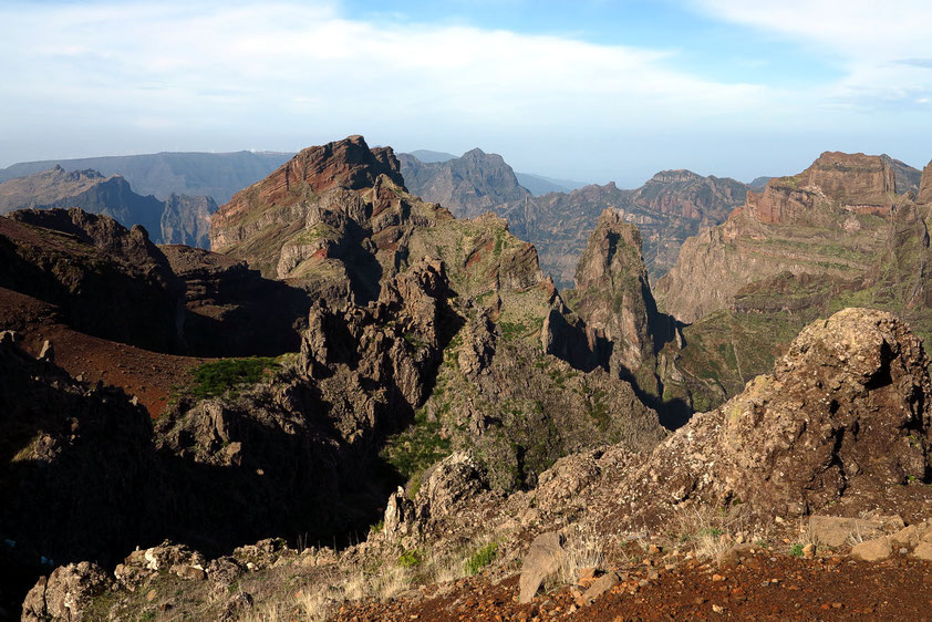 Blick vom Pico do Arieiro, 1818 m, nach Westen