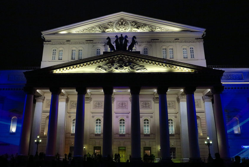 Fassade des Bolshoi-Theaters als Projektionsfläche der Light-Show