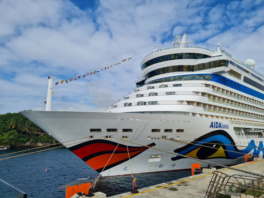 Die AIDAluna im Hafen von La Romana/Dominikanische Republik