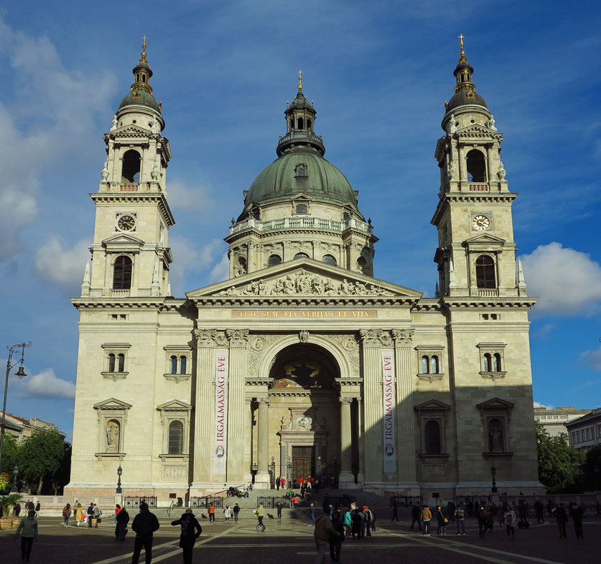 St.-Stephans-Basilika, Portalfront