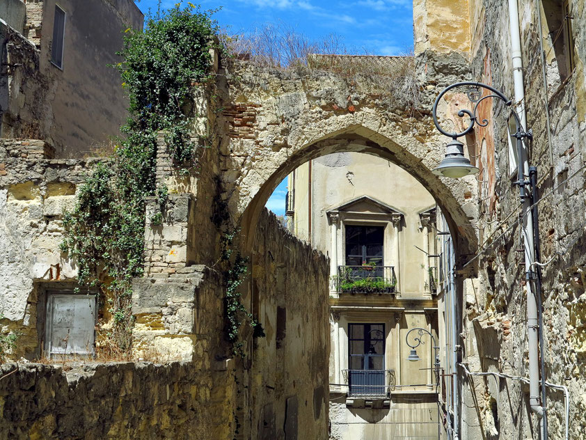 In der Treppengasse zum Palazzo Pippia-Manca