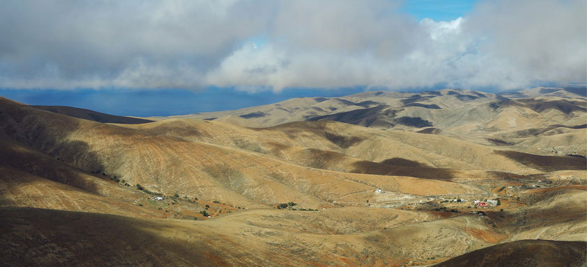 Mirador de Morro Velosa, Blick nach W, Badlands und kleine Oasen