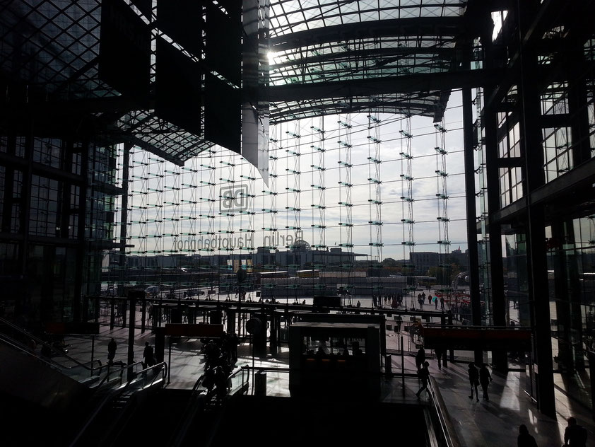 Berliner Hauptbahnhof, Aussicht nach Süden