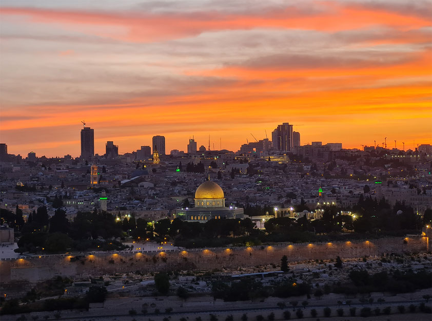 Abendstimmung über Jerusalem am 4.6.2023 um 19:52 Uhr