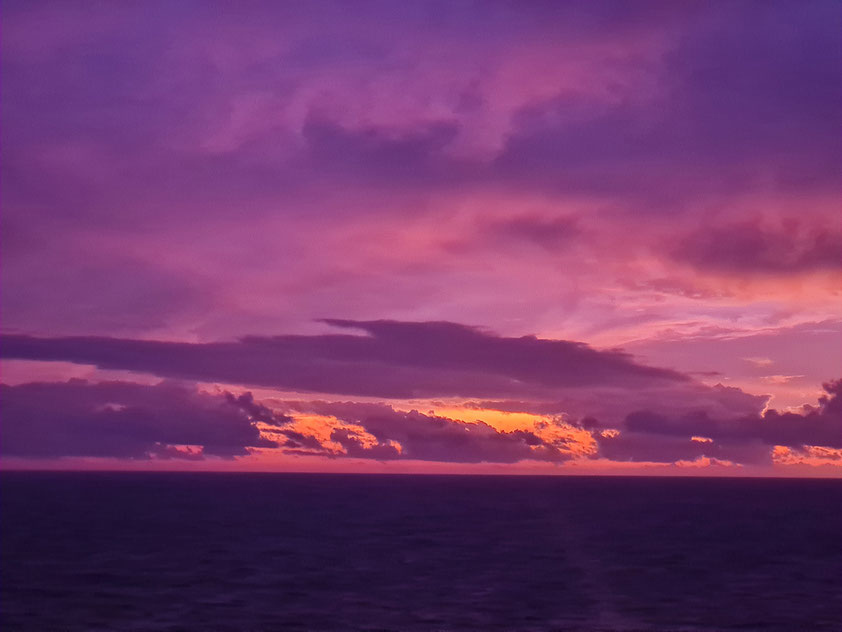 Dramatisches Abendrot des Himmels über Madeira