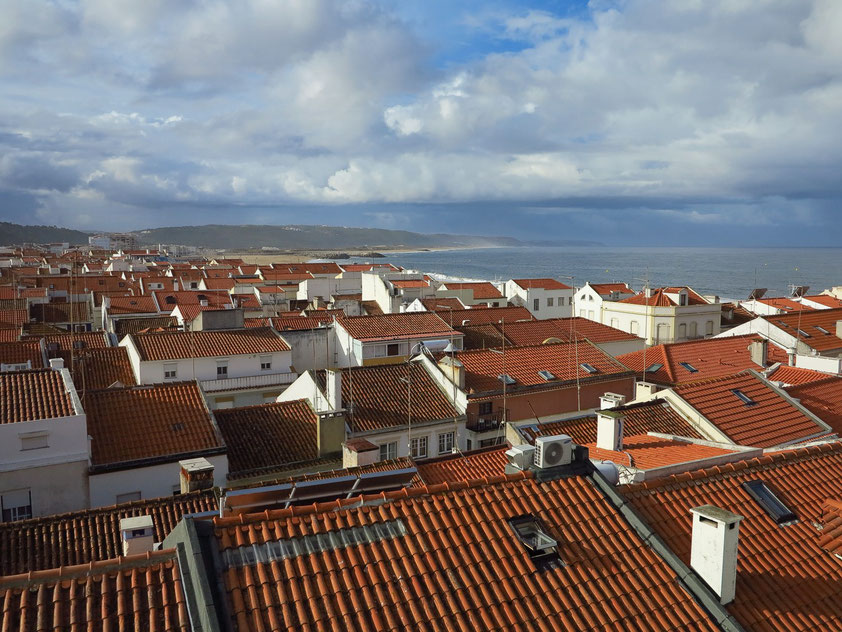 Blick von der Terrasse des Frühstücksraums im Hotel Maré nach Südwesten